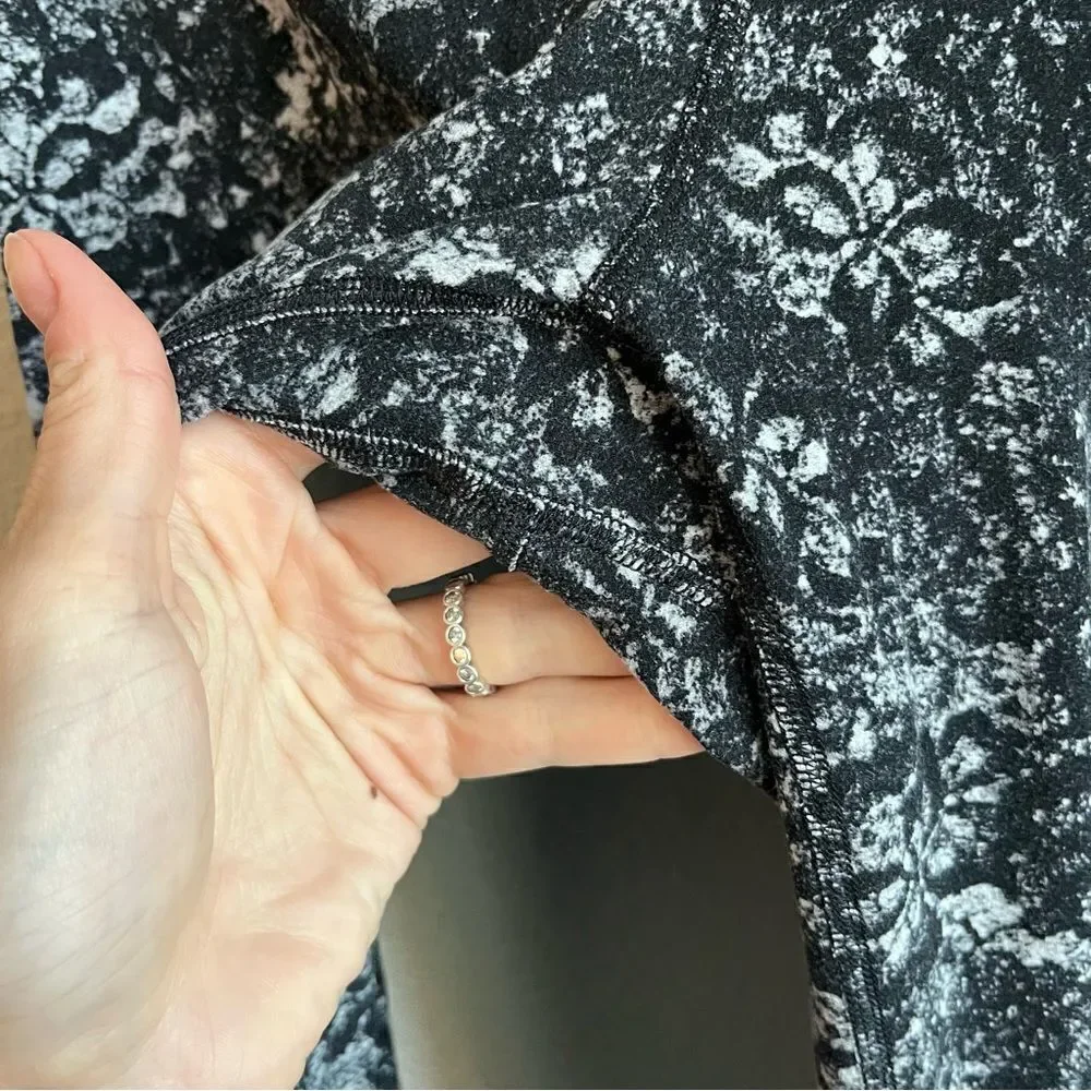 Lululemon Align Pant 25” Black Lace Print